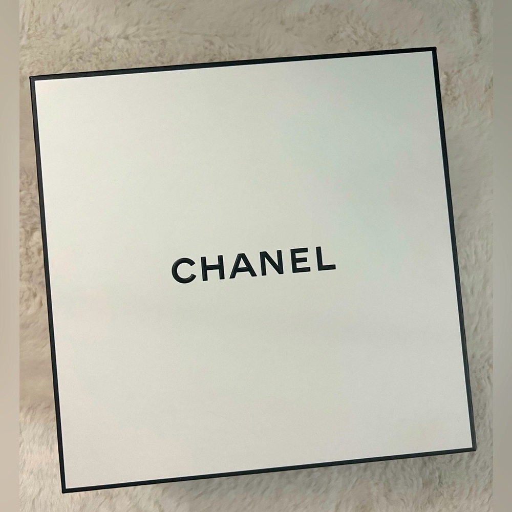 Chanel Box
